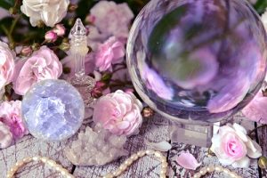 Psychic Medium Lisa Paron, Online Medium 2024, Medium Readings 2024, Medium Reading 2024, 2024 Predictions, Prophecies for 2024, World Predictions 2024, Predictions for 2024